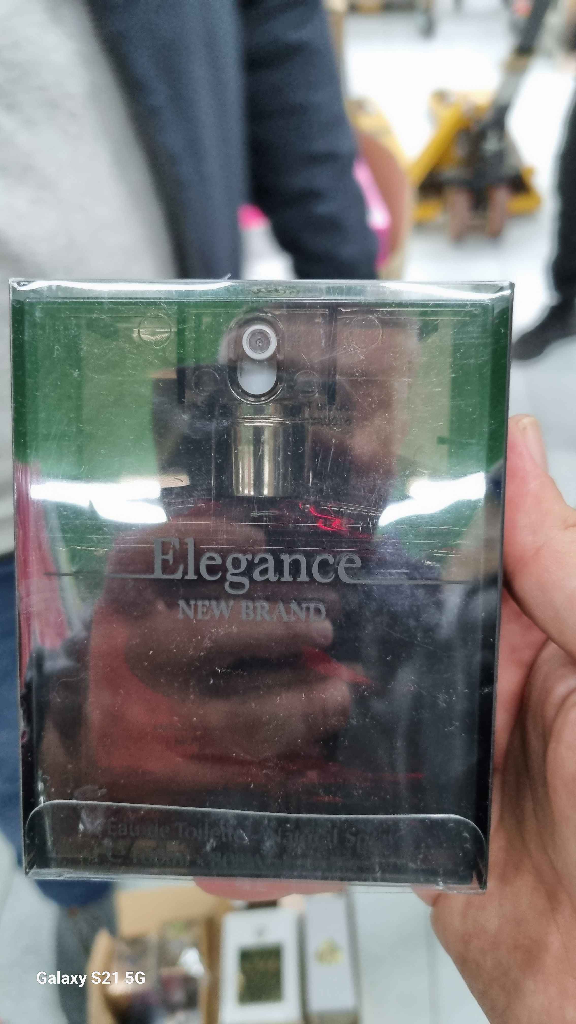 Official image of Eau de toilette ; Unknown ; Elegance New Brand published by OECD