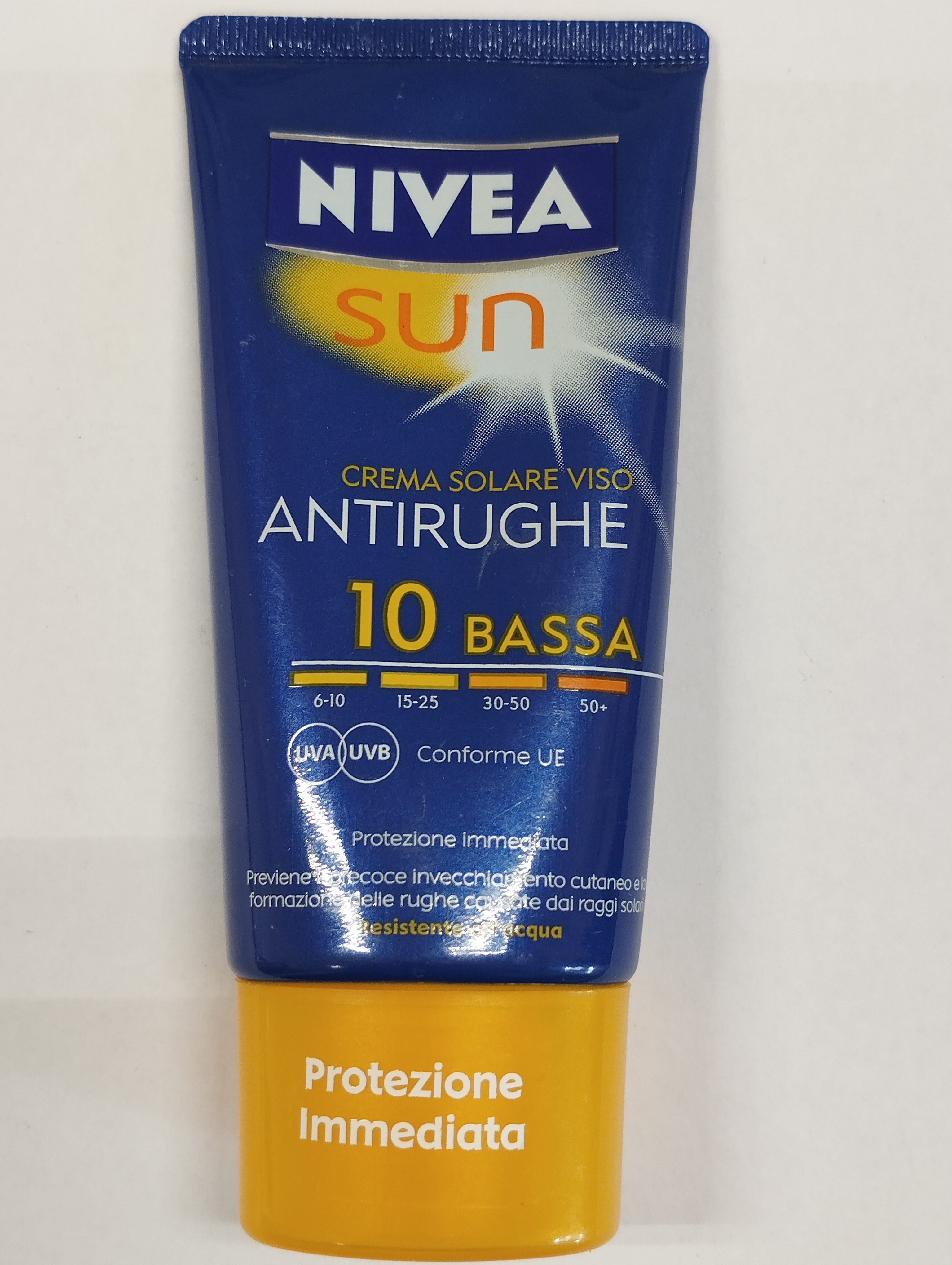 Official image of Sunscreen ; Nivea ; Crema solare viso published by OECD 4