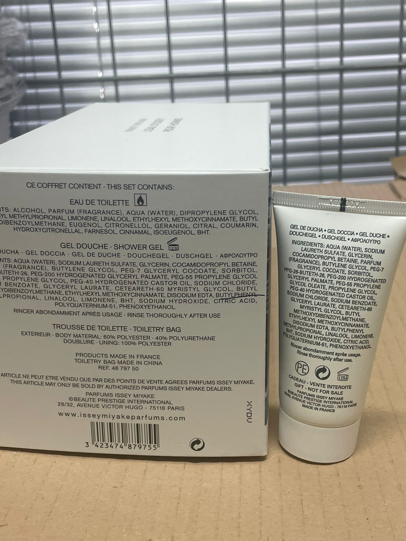 Official image of Cosmetic set ; ISSEY MIYAKE ; Eau de toilette - Gel doccia published by OECD