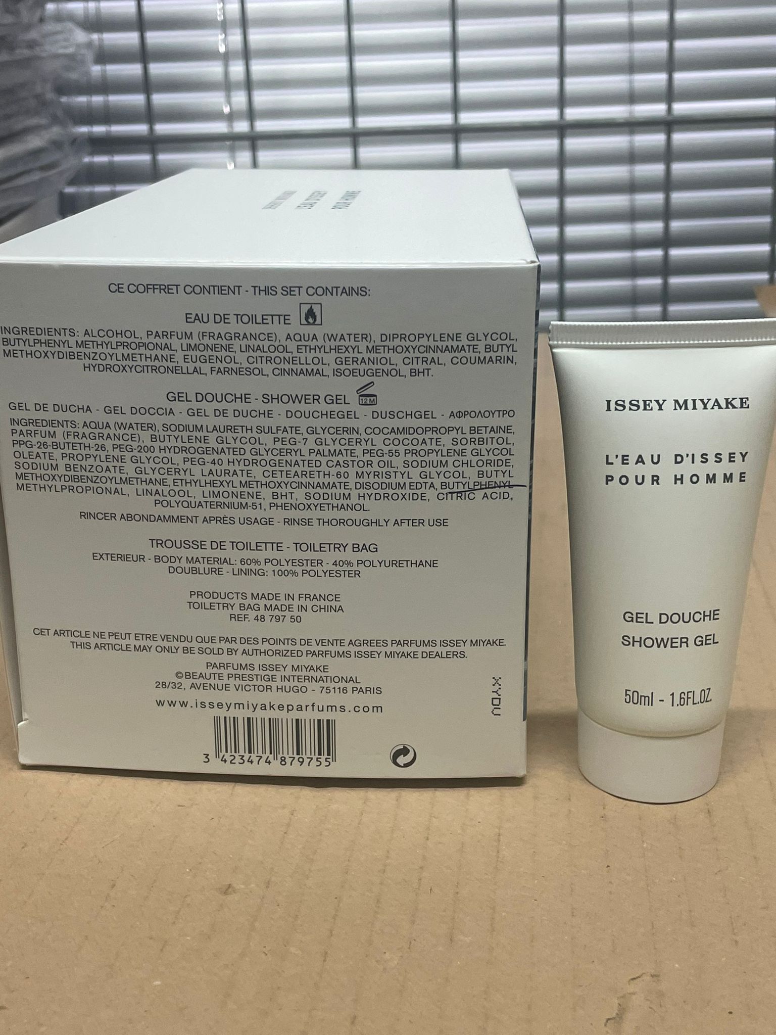 Official image of Cosmetic set ; ISSEY MIYAKE ; Eau de toilette - Gel doccia published by OECD 2