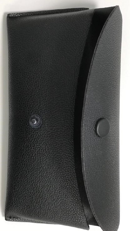 Official image of Glasses case ; Unknown ; published by OECD