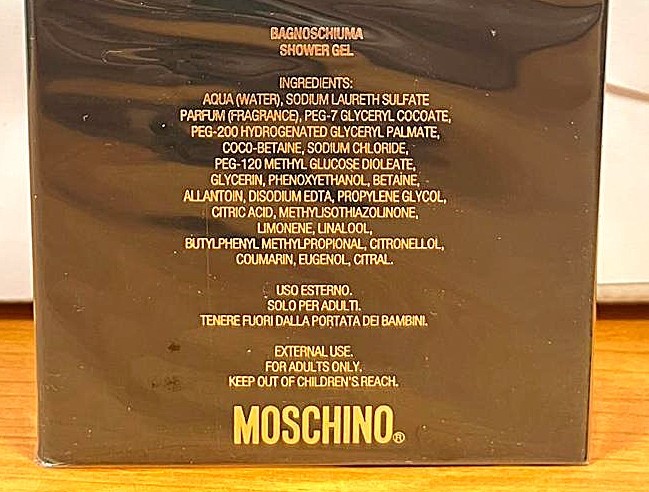 Official image of Bath foam ; Moschino ; Forever published by OECD 3