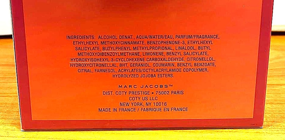 Official image of Perfume ; MARC JACOBS ; OH, LOLA! published by OECD 4