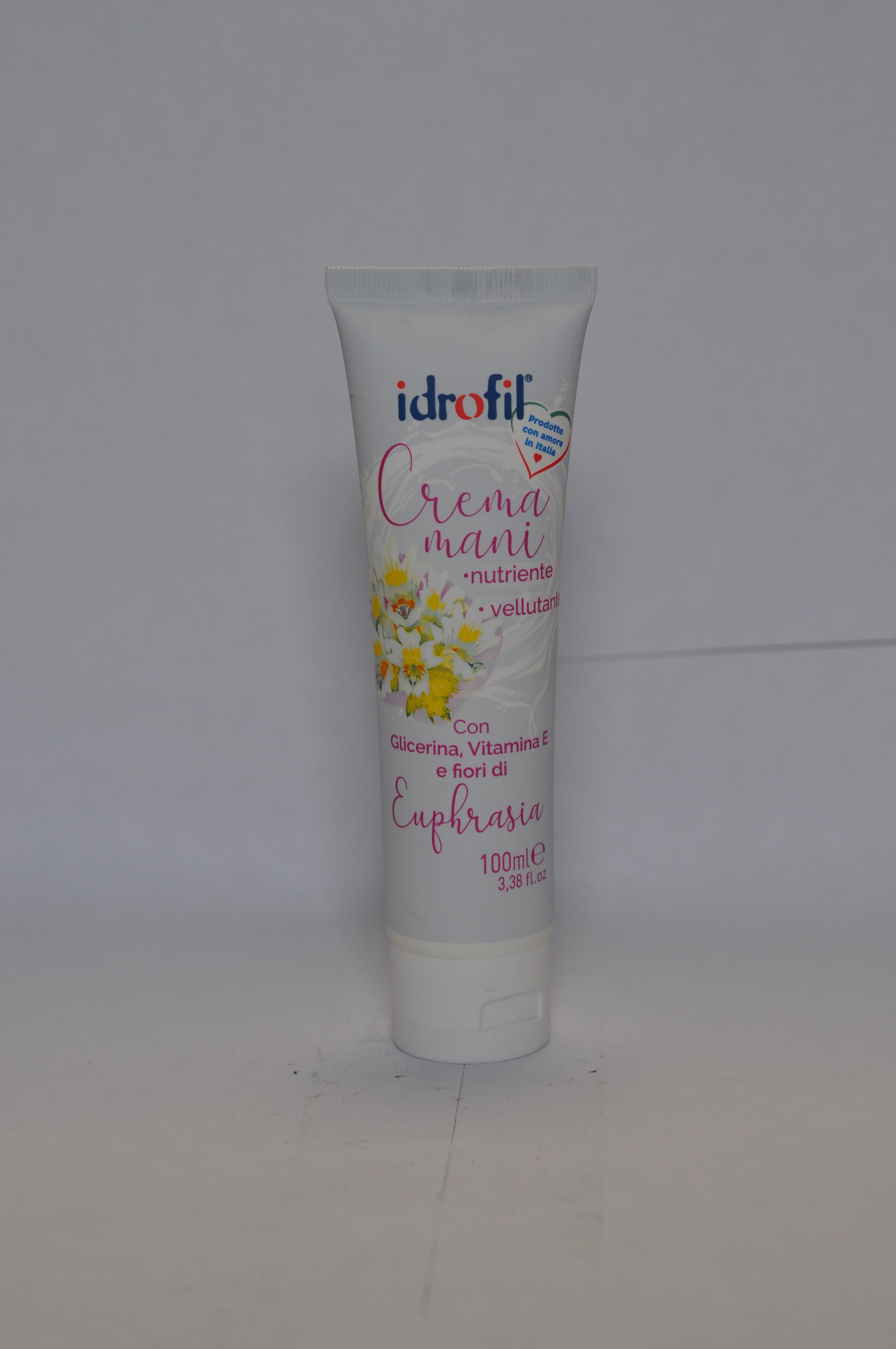 Official image of Hand cream ; Idrofil ; Crema mani nutriente vellutante published by OECD 3