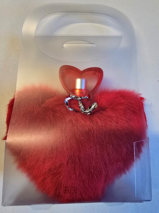 Official image of Perfume ; OMERTA ; Love Heart Pink published by OECD 3