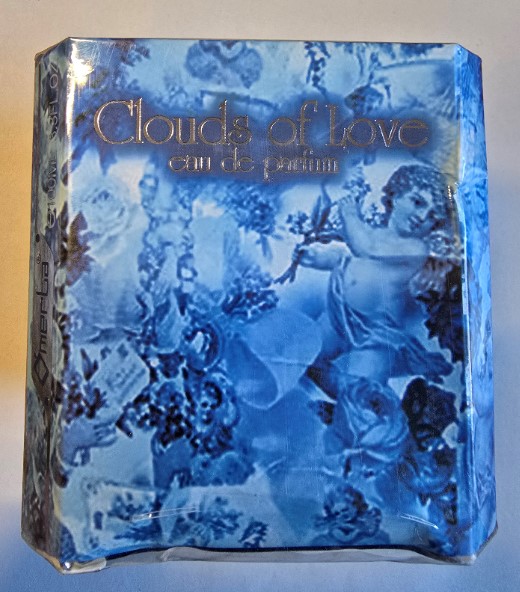 Official image of Perfume ; OMERTA ® & CLOUDS OF LOVE ; Clouds of Love published by OECD 3