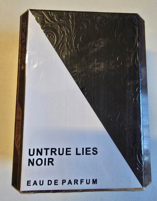 Official image of Perfume ; Omerta ® ; Untrue Lies Noir published by OECD 3