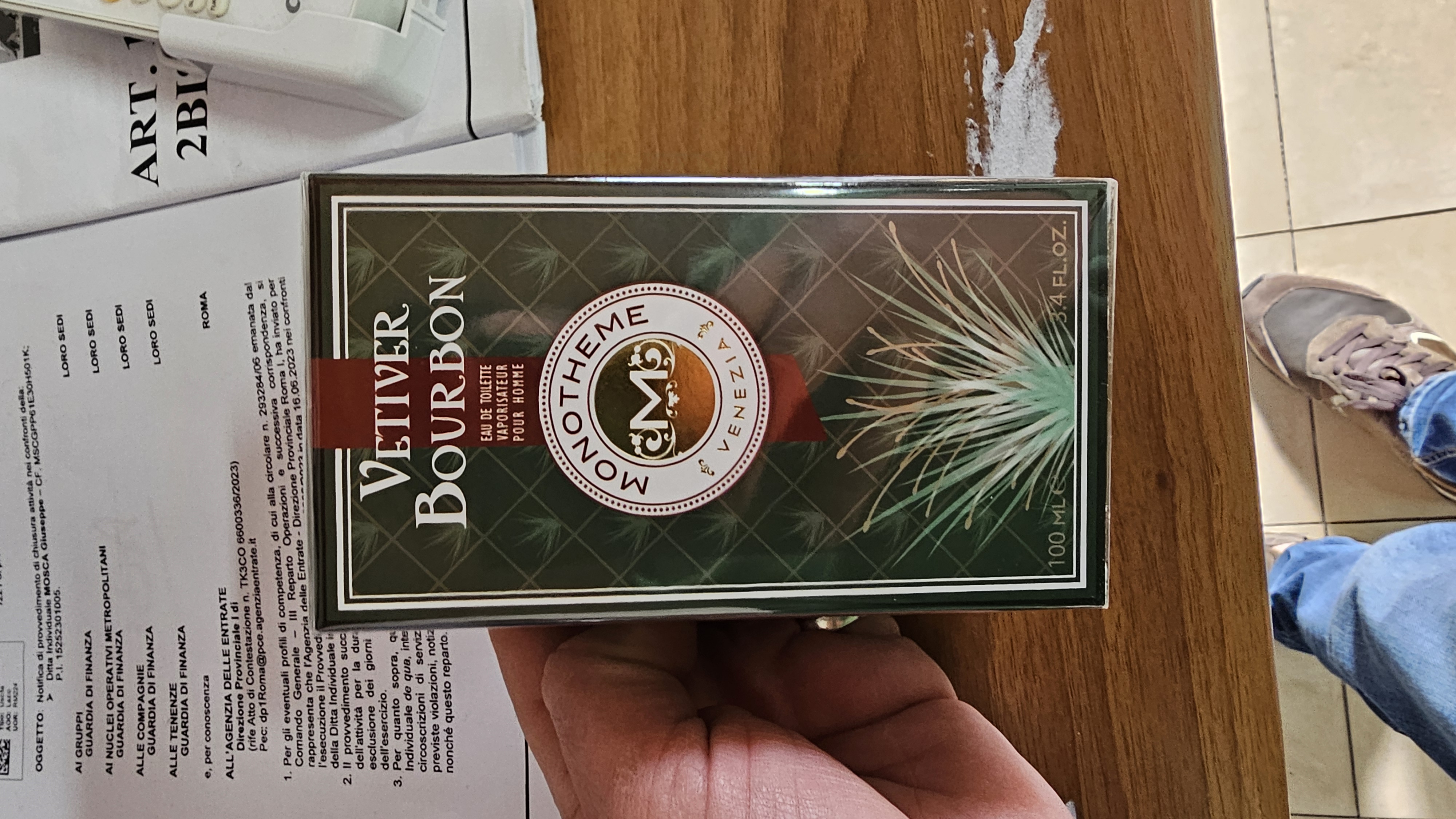 Official image of Eau de toilette ; Monotheme ; VETIVER BOURBON published by OECD