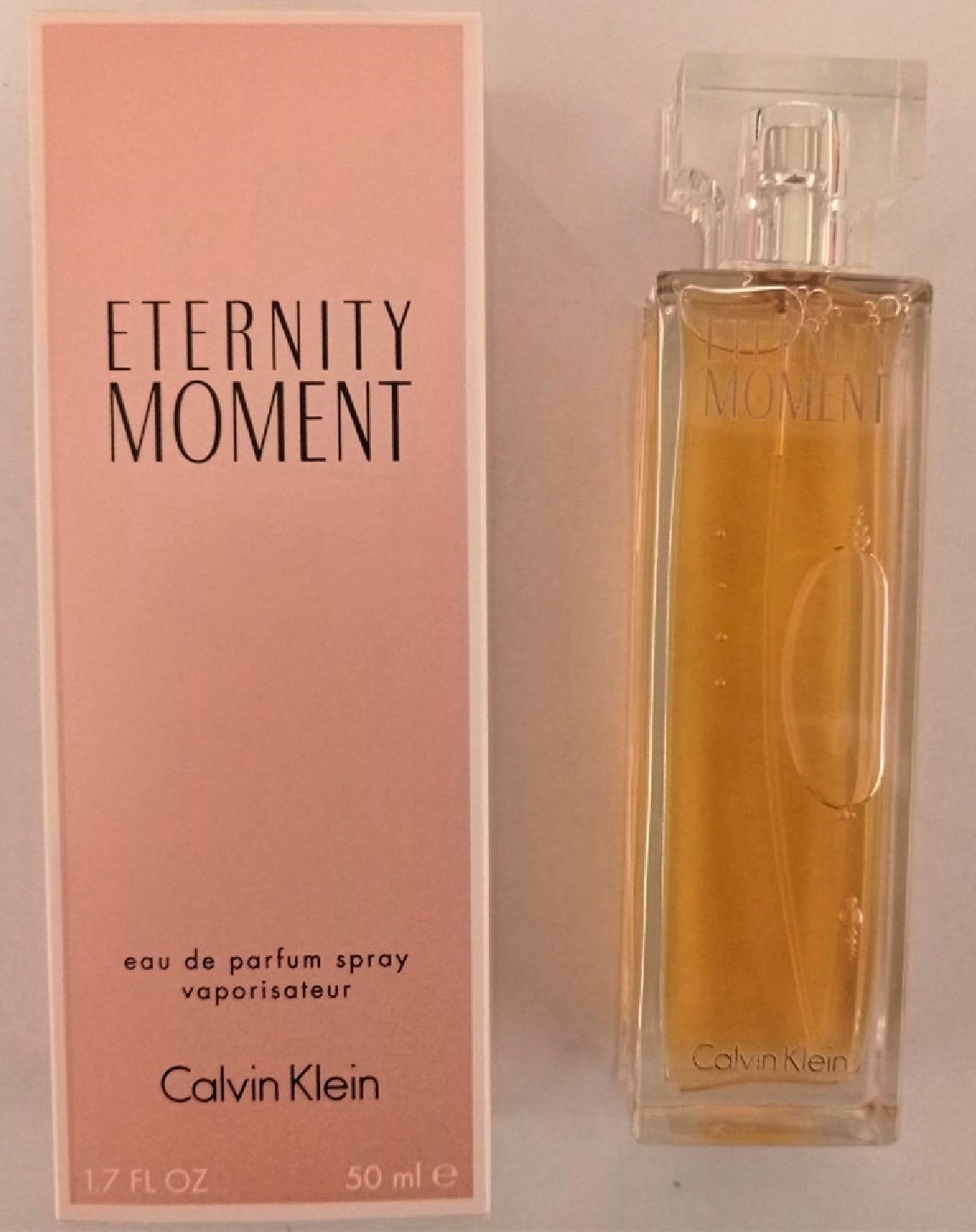Official image of Perfume ; Calvin Klein ; Eternity Moment published by OECD
