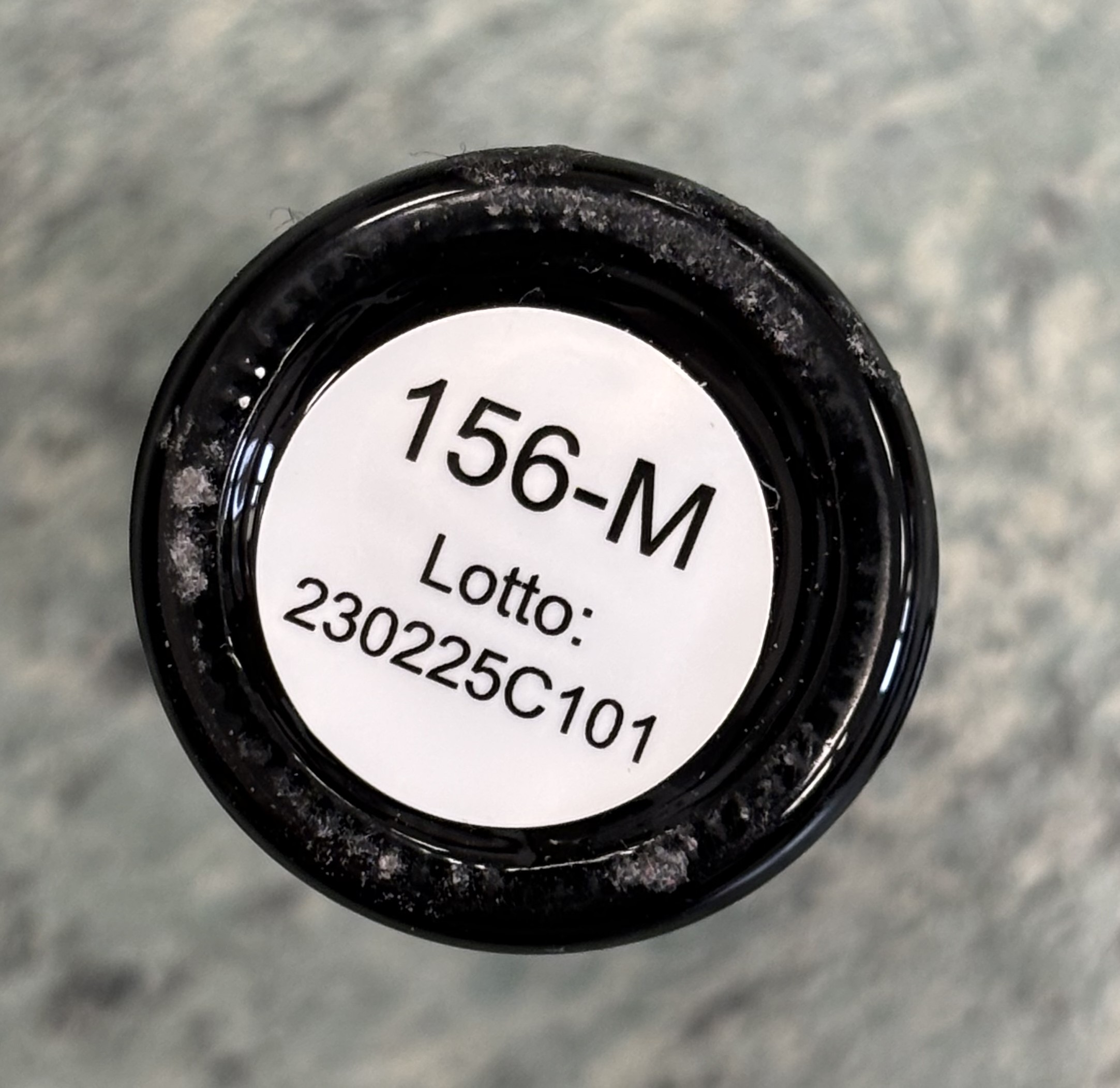 Official image of Gel nail polish ; Michelle ; Magic published by OECD 2