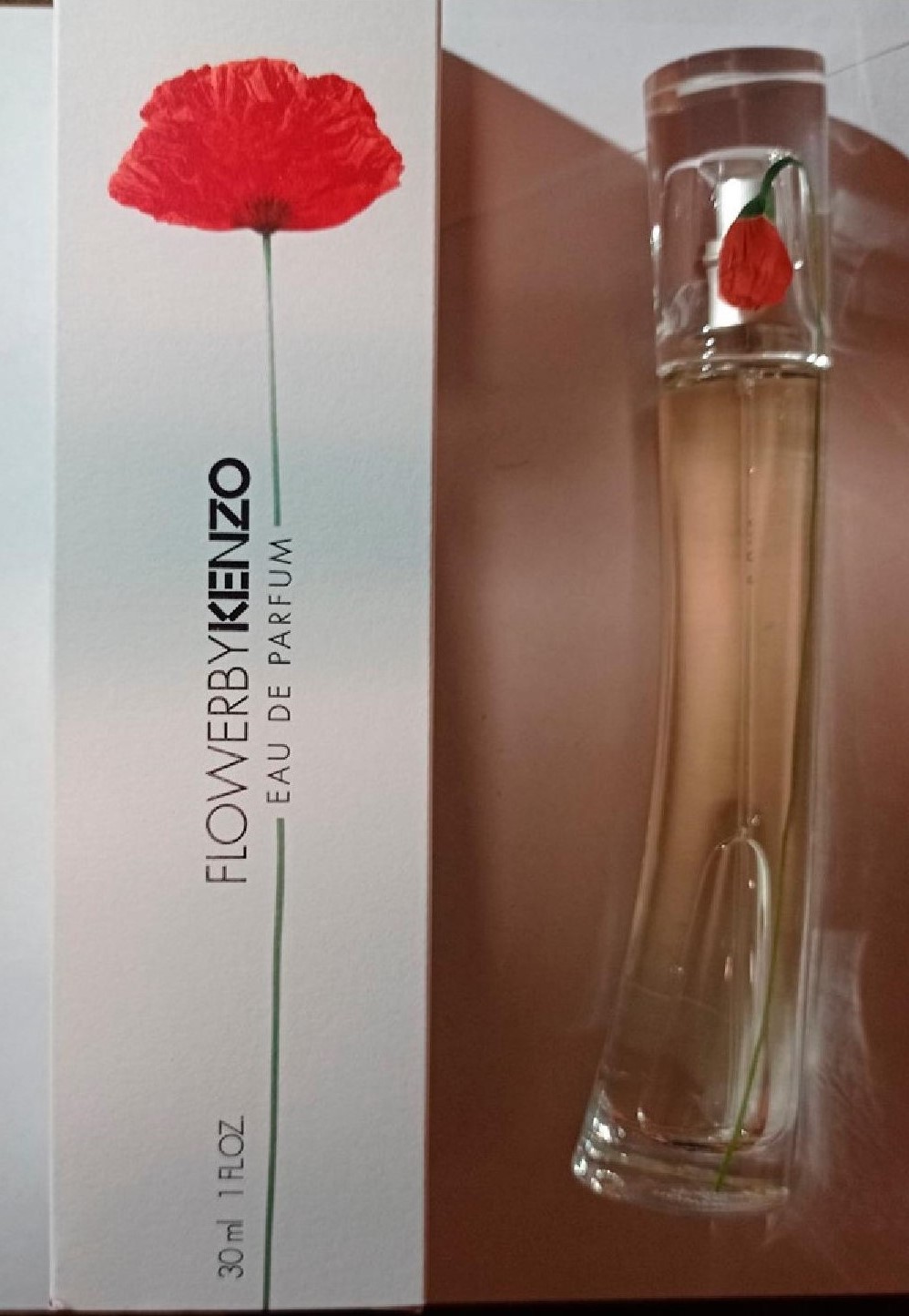 Official image of Perfume ; Kenzo ; FlowerByKenzo published by OECD