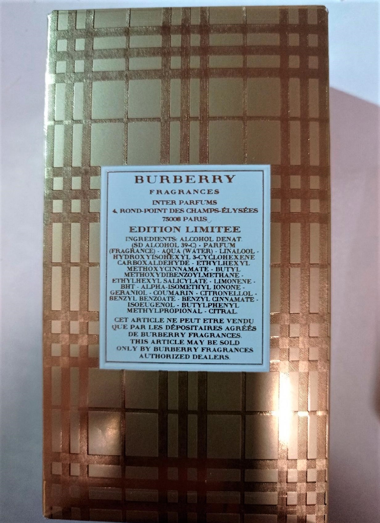Official image of Perfume ; Burberry ; Brit published by OECD
