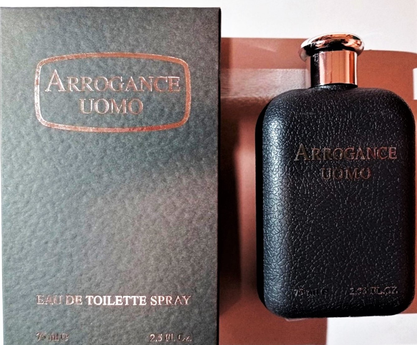 Official image of Eau de toilette ; Arrogance ; Uomo published by OECD