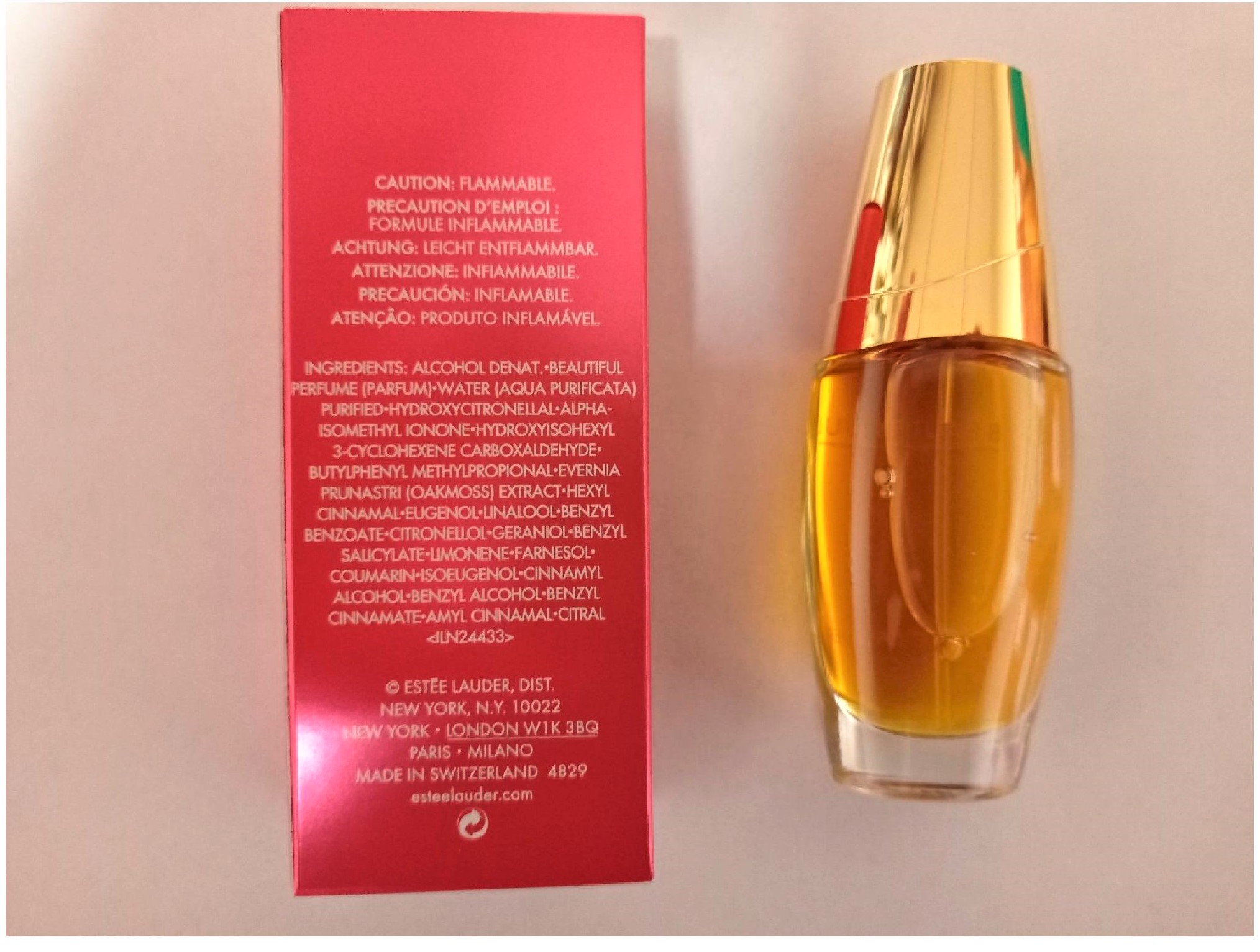 Official image of Perfume ; Estee Lauder ; Beautiful published by OECD