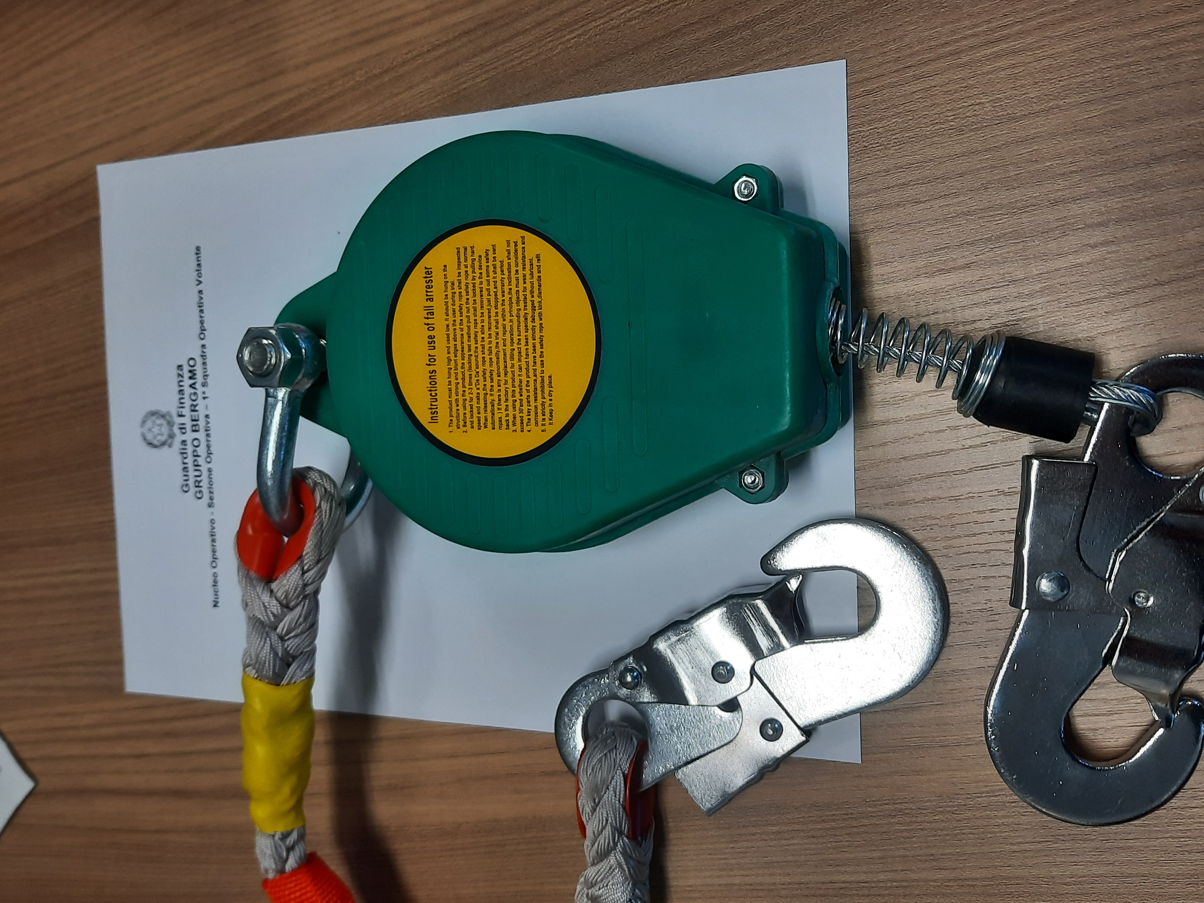Official image of Fall arrester ; Unknown ; published by OECD 3