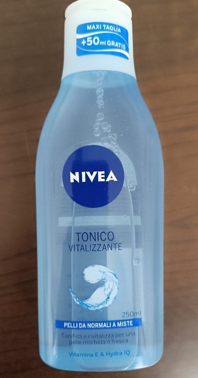 Official image of Face tonic ; Nivea ; Tonico vitalizzante published by OECD 2