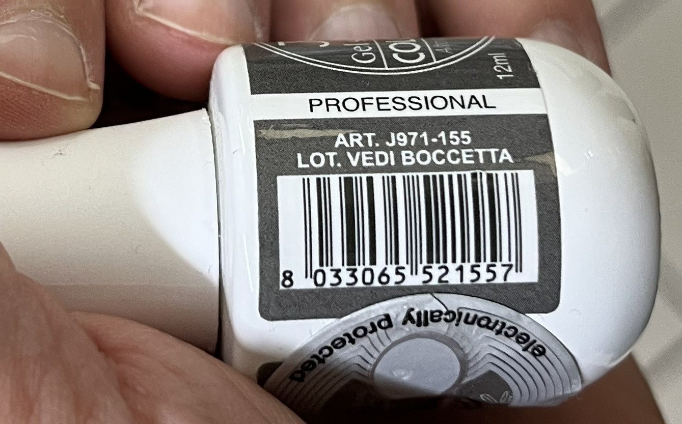 Official image of Gel nail polish ; Jessie Milano ; Color Shine 155 published by OECD 2