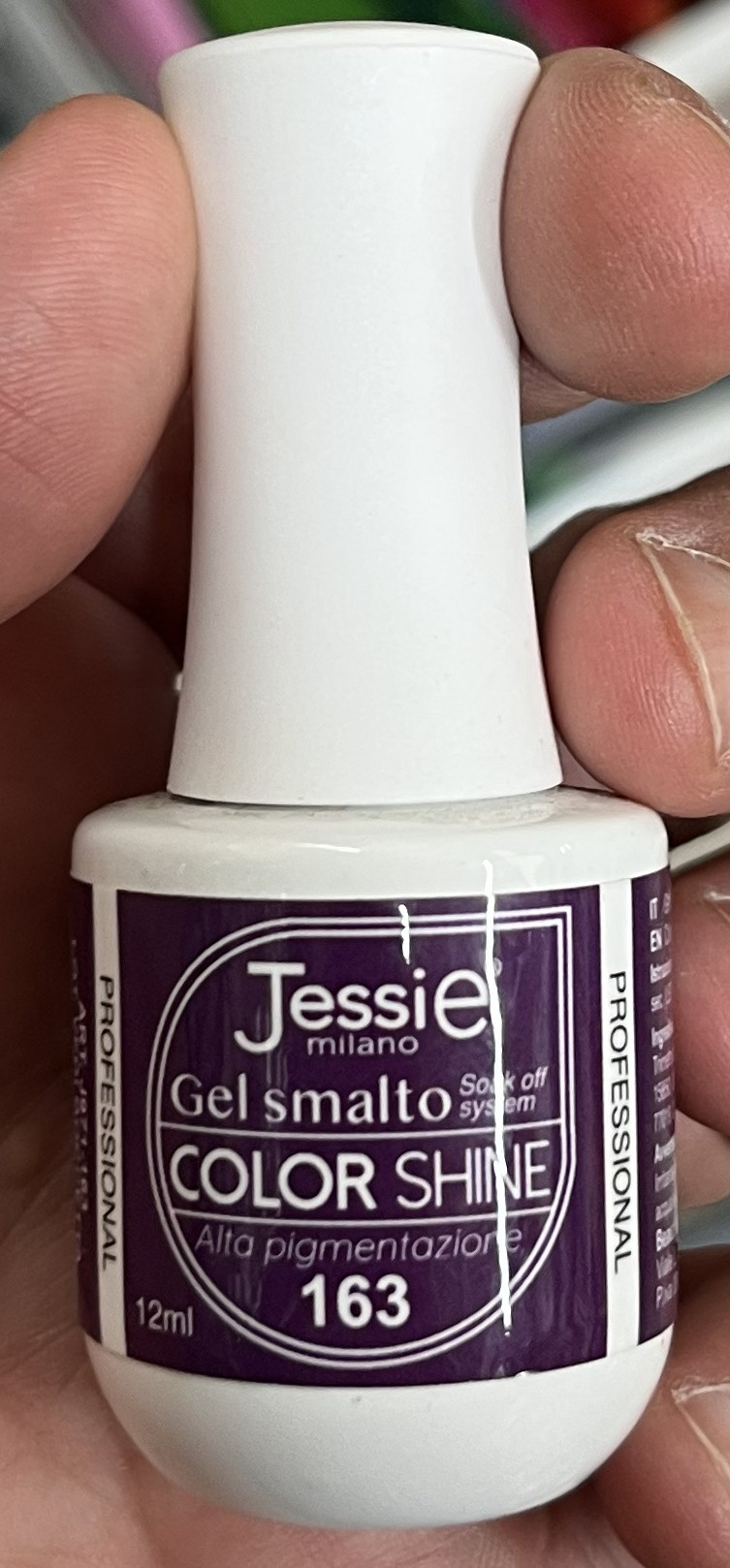 Official image of Gel nail polish ; Jessie Milano ; Color Shine 163 published by OECD