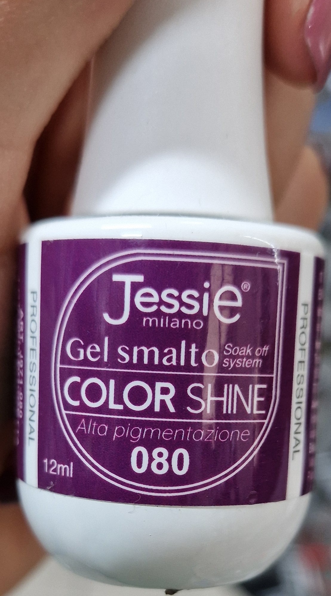 Official image of Gel nail polish ; Jessie Milano ; Color Shine 080 published by OECD