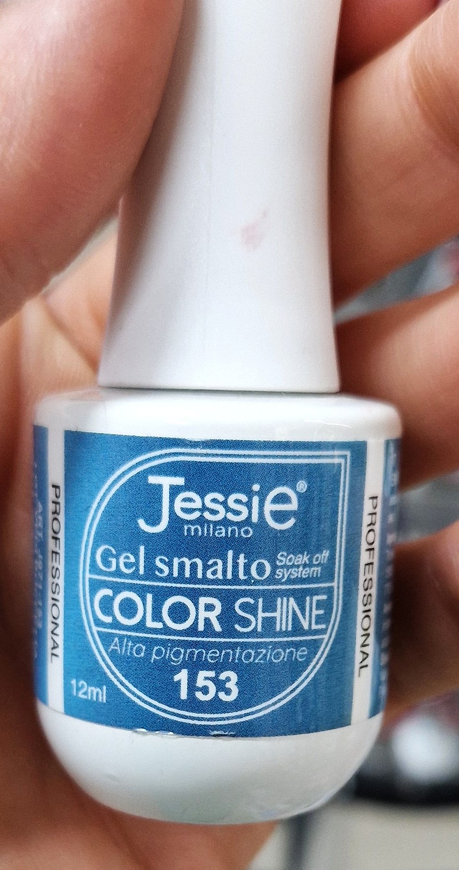 Official image of Gel nail polish ; Jessie Milano ; Color Shine 153 published by OECD