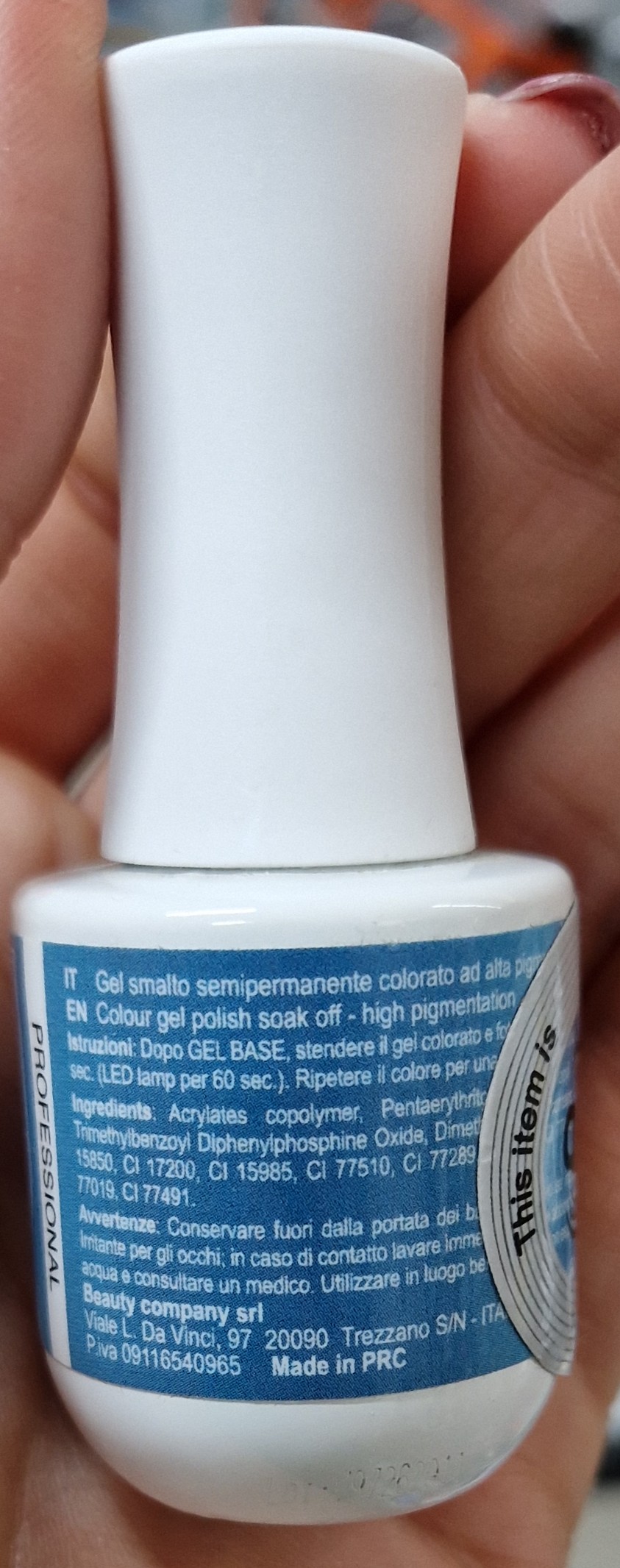 Official image of Gel nail polish ; Jessie Milano ; Color Shine 153 published by OECD 2
