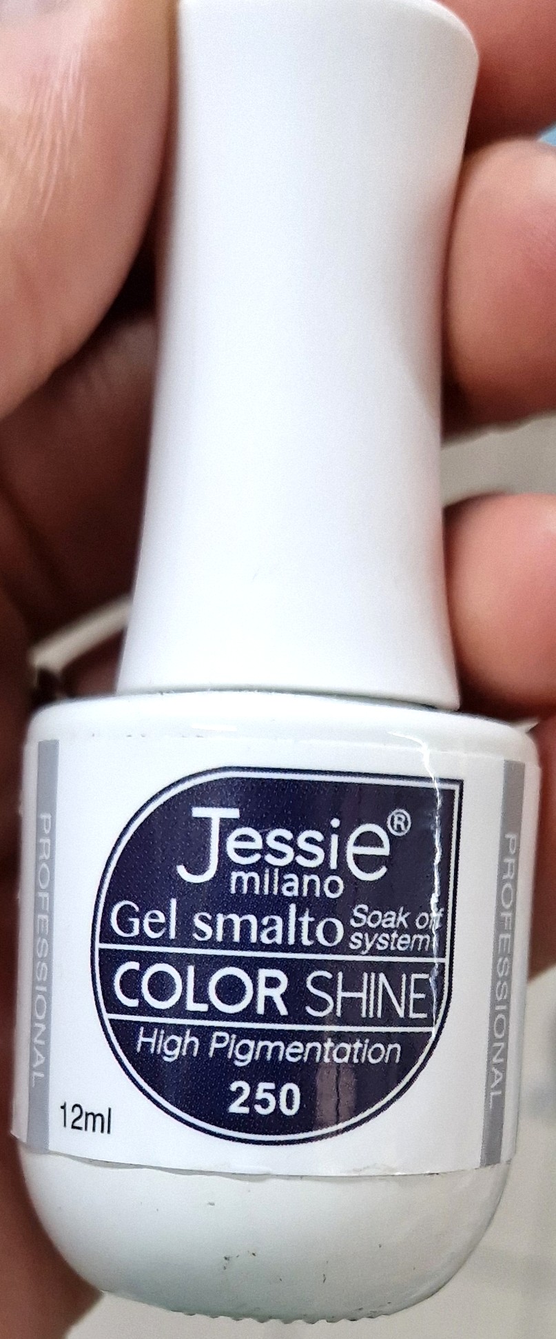 Official image of Gel nail polish ; Jessie Milano ; Color Shine pigmentazione n.249 e 250 published by OECD 5