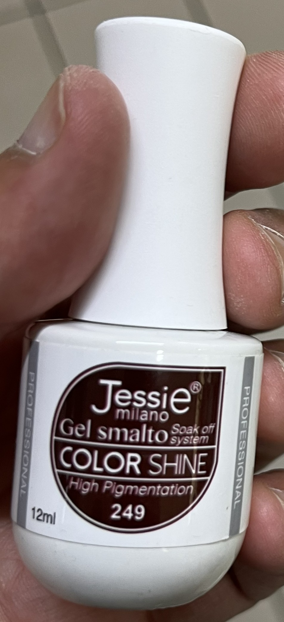 Official image of Gel nail polish ; Jessie Milano ; Color Shine pigmentazione n.249 e 250 published by OECD