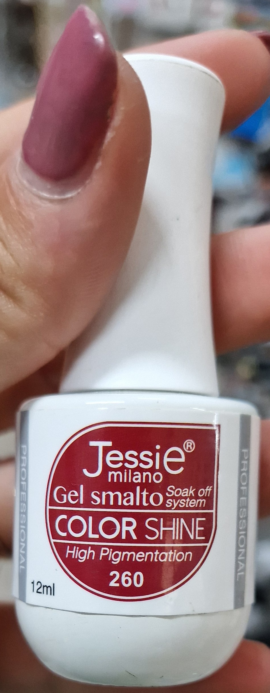 Official image of Gel nail polish ; Jessie Milano ; Color Shine pigmentazione 260 e 262 published by OECD