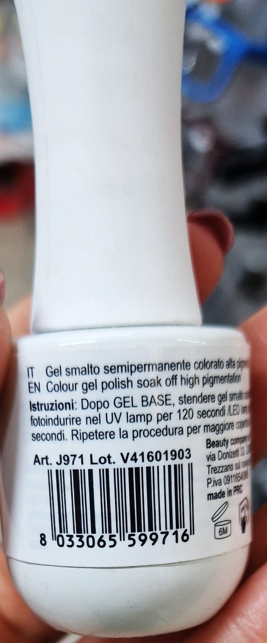 Official image of Gel nail polish ; Jessie Milano ; Color Shine pigmentazione 260 e 262 published by OECD 3