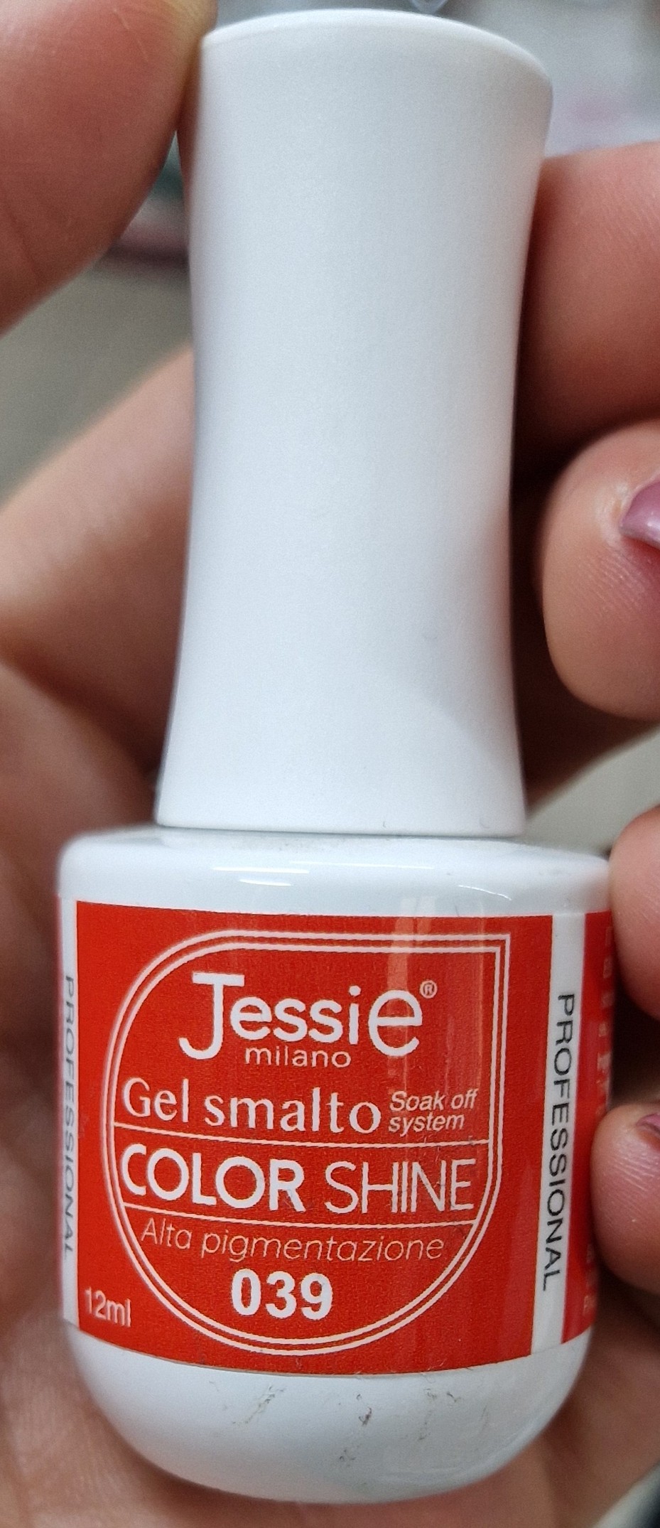Official image of Gel nail polish ; Jessie Milano ; Color Shine 039 published by OECD
