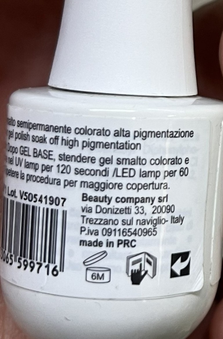 Official image of Gel nail polish ; Jessie Milano ; Color Shine 258 published by OECD 4