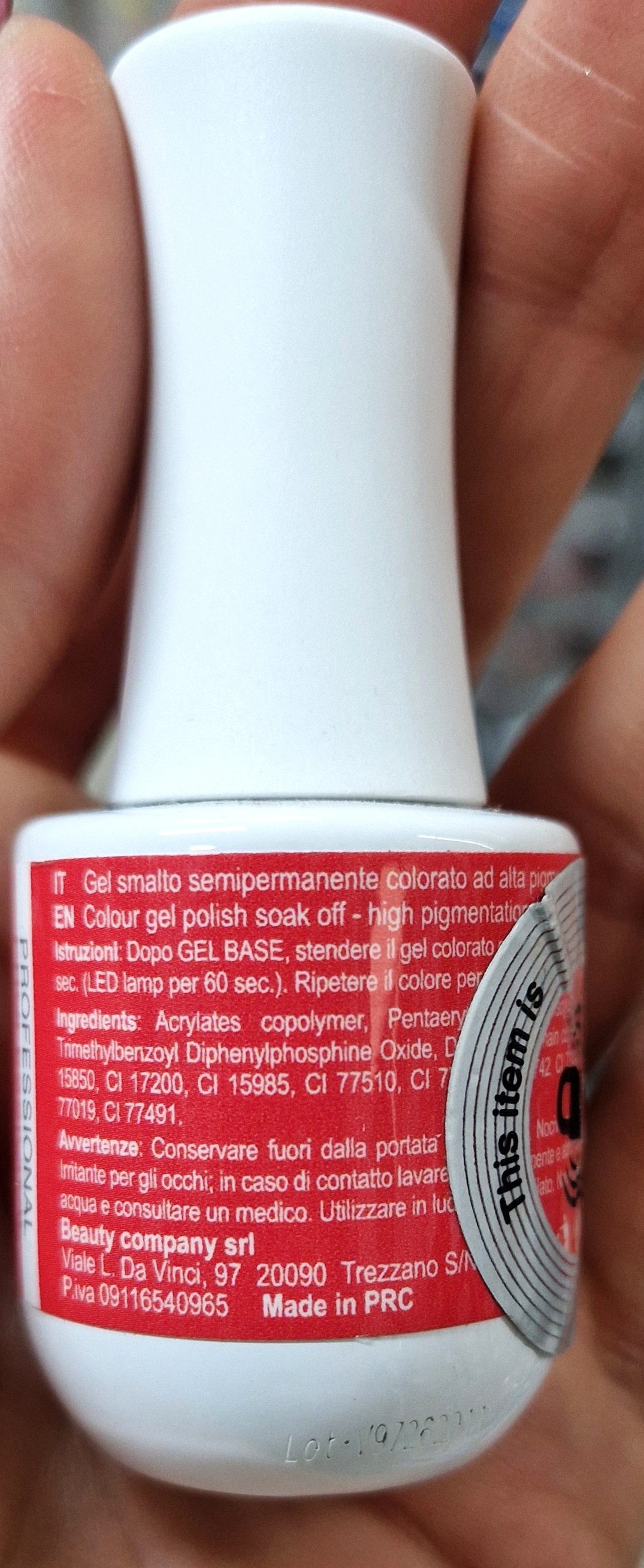 Official image of Gel nail polish ; Jessie Milano ; Color Shine 047 published by OECD 2