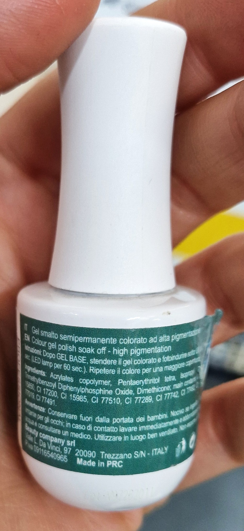 Official image of Gel nail polish ; Jessie Milano ; Color Shine 044 published by OECD 2