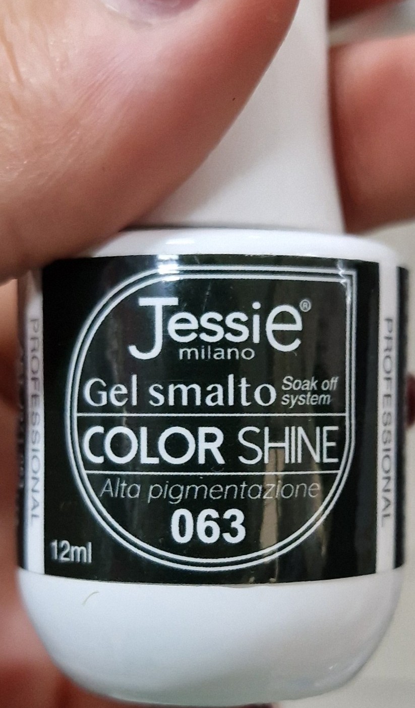 Official image of Gel nail polish ; Jessie Mialno ; Color Shine 063 published by OECD