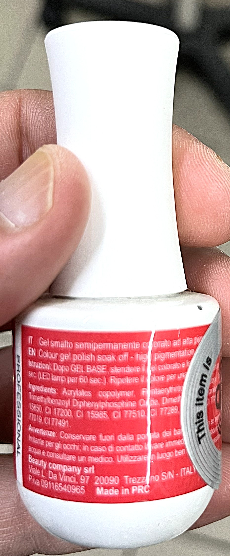 Official image of Gel nail polish ; Jessie Milano ; Color Shine 054 published by OECD 3