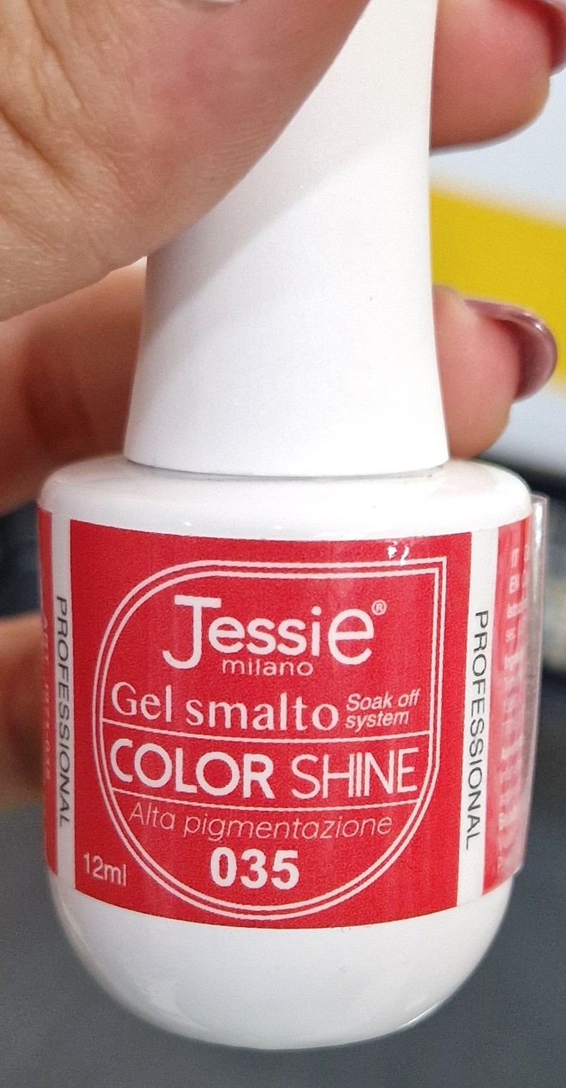 Official image of Gel nail polish ; Jessie Milano ; Color Shine 035 published by OECD