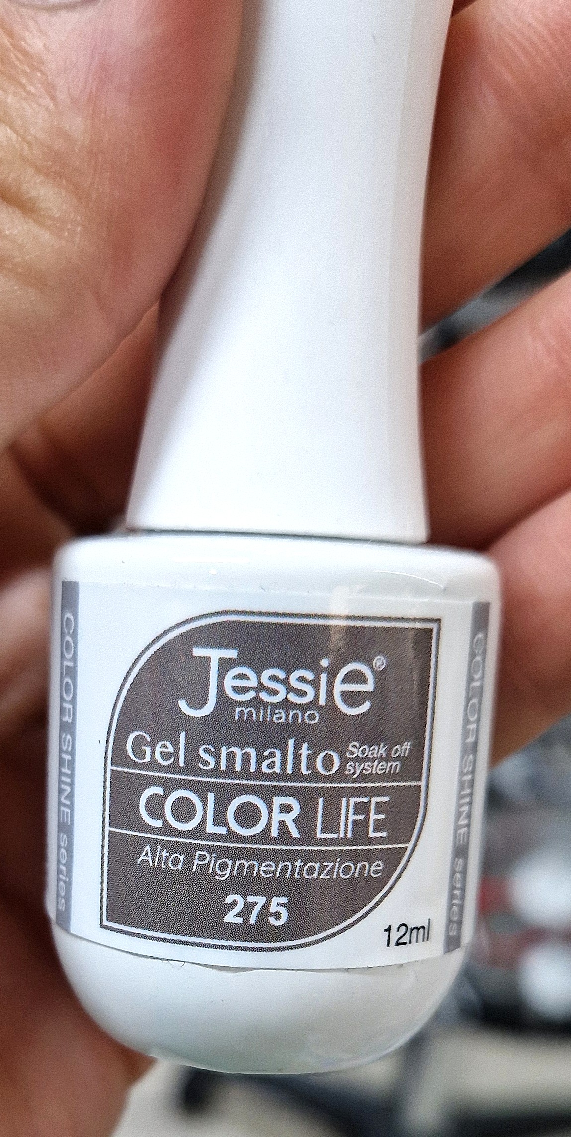 Official image of Gel nail polish ; Jessie Milano ; Color Life pigmentazione colori 274 e 275 published by OECD 4