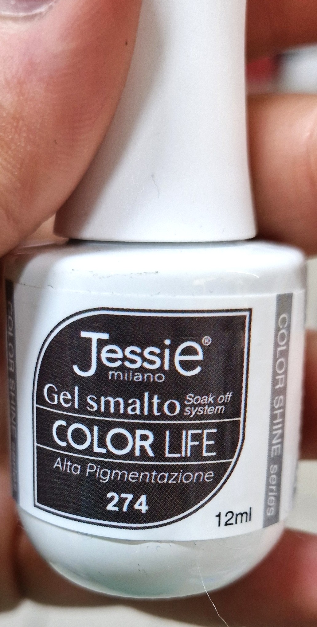 Official image of Gel nail polish ; Jessie Milano ; Color Life pigmentazione colori 274 e 275 published by OECD