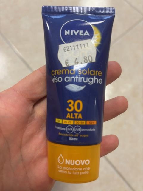 Official image of Sunscreen ; Nivea ; Viso antirughe protezione 30 published by OECD