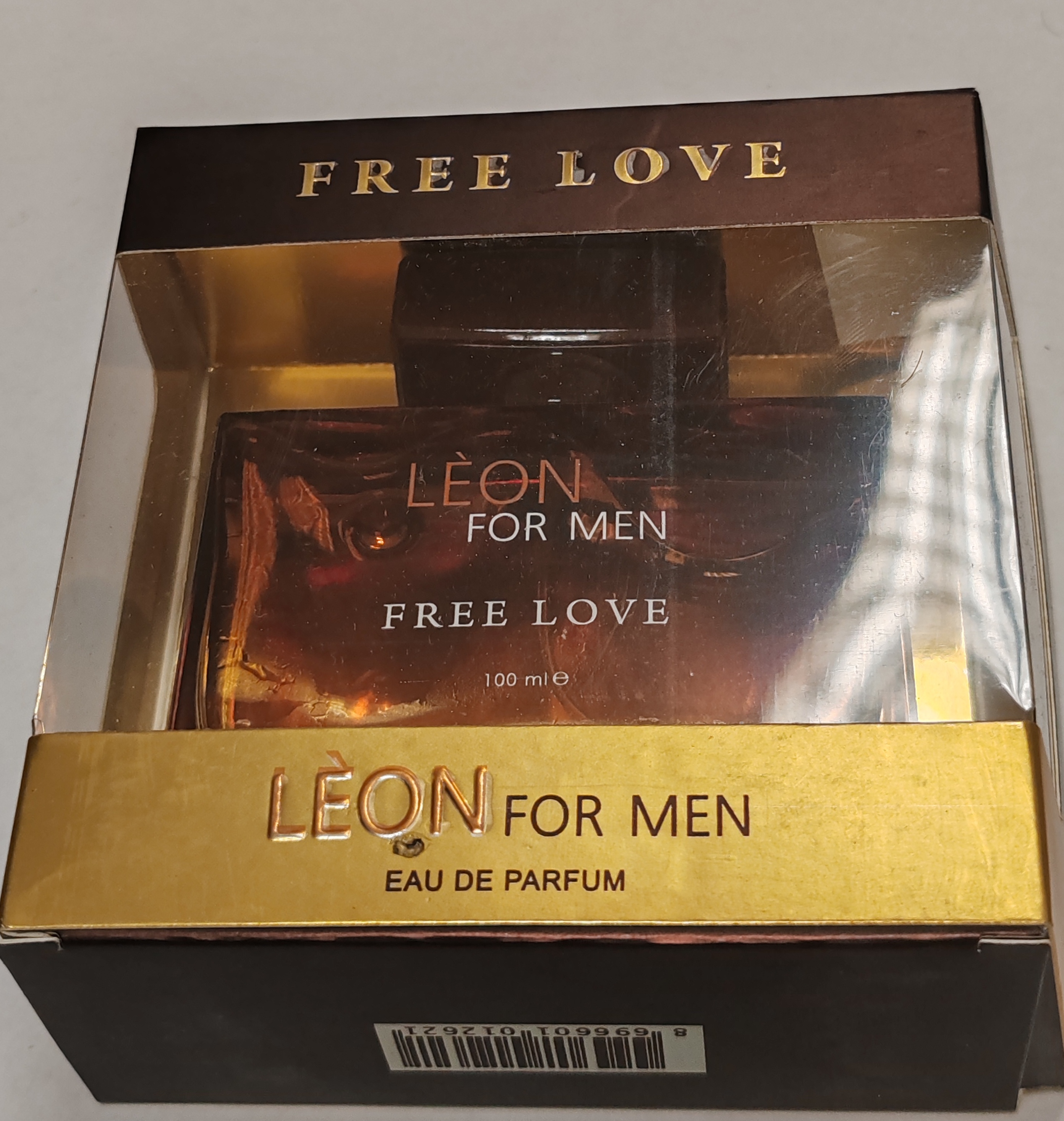 Official image of Perfume ; Lèon ; Free Love published by OECD