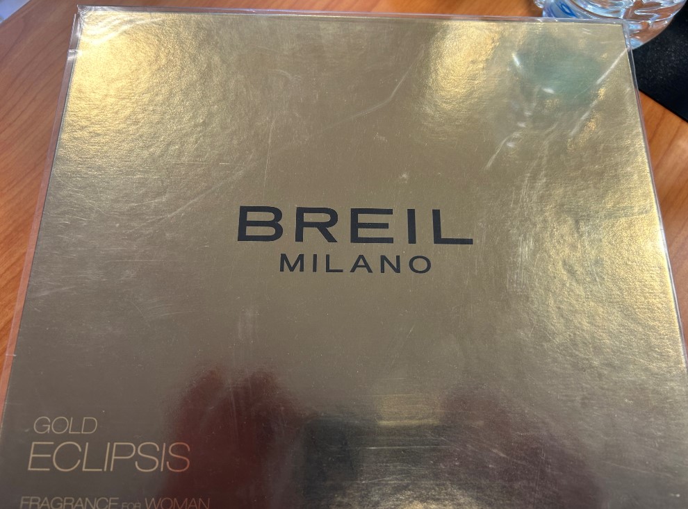 Official image of Cosmetics set ; Breil ; Gold Eclipsis fragance for woman published by OECD