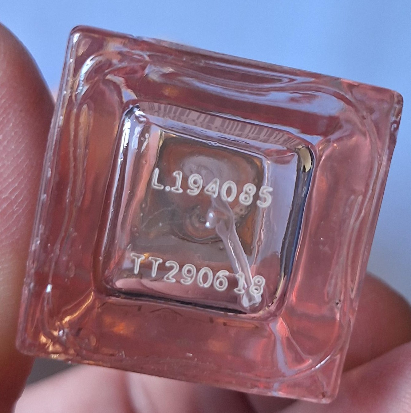 Official image of Perfume ; Flor de Mayo ; Glam published by OECD 4