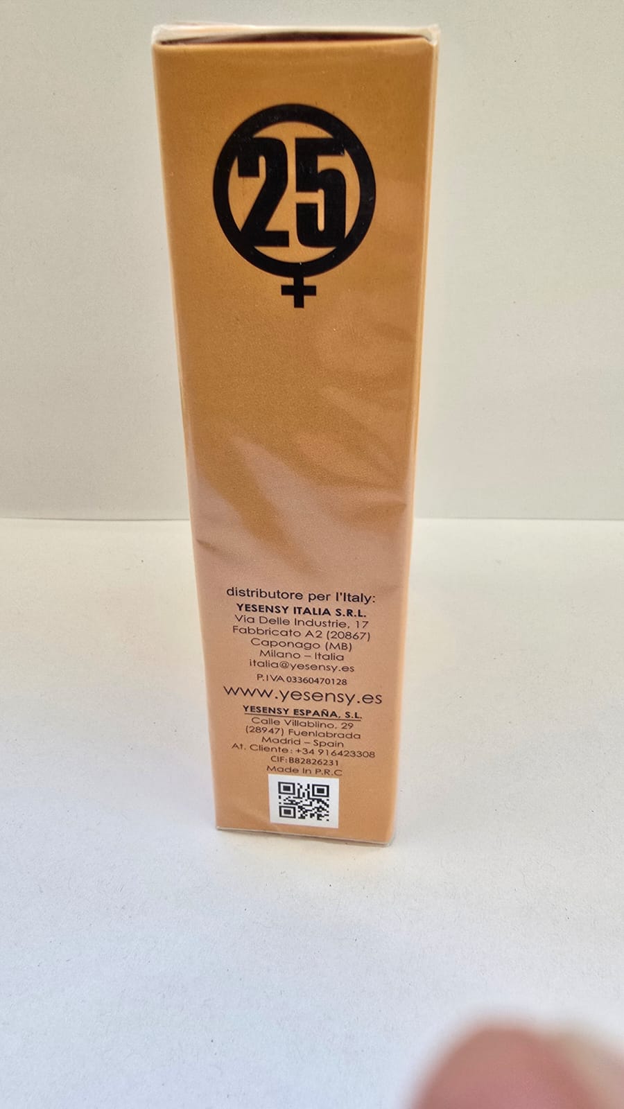 Official image of Perfume ; Yesensy Parfum ; Woman trillion published by OECD 2