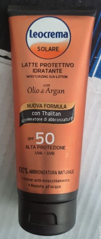 Official image of Sun protection milk ; Leocrema ; Latte protettivo idratante protezione 50 published by OECD