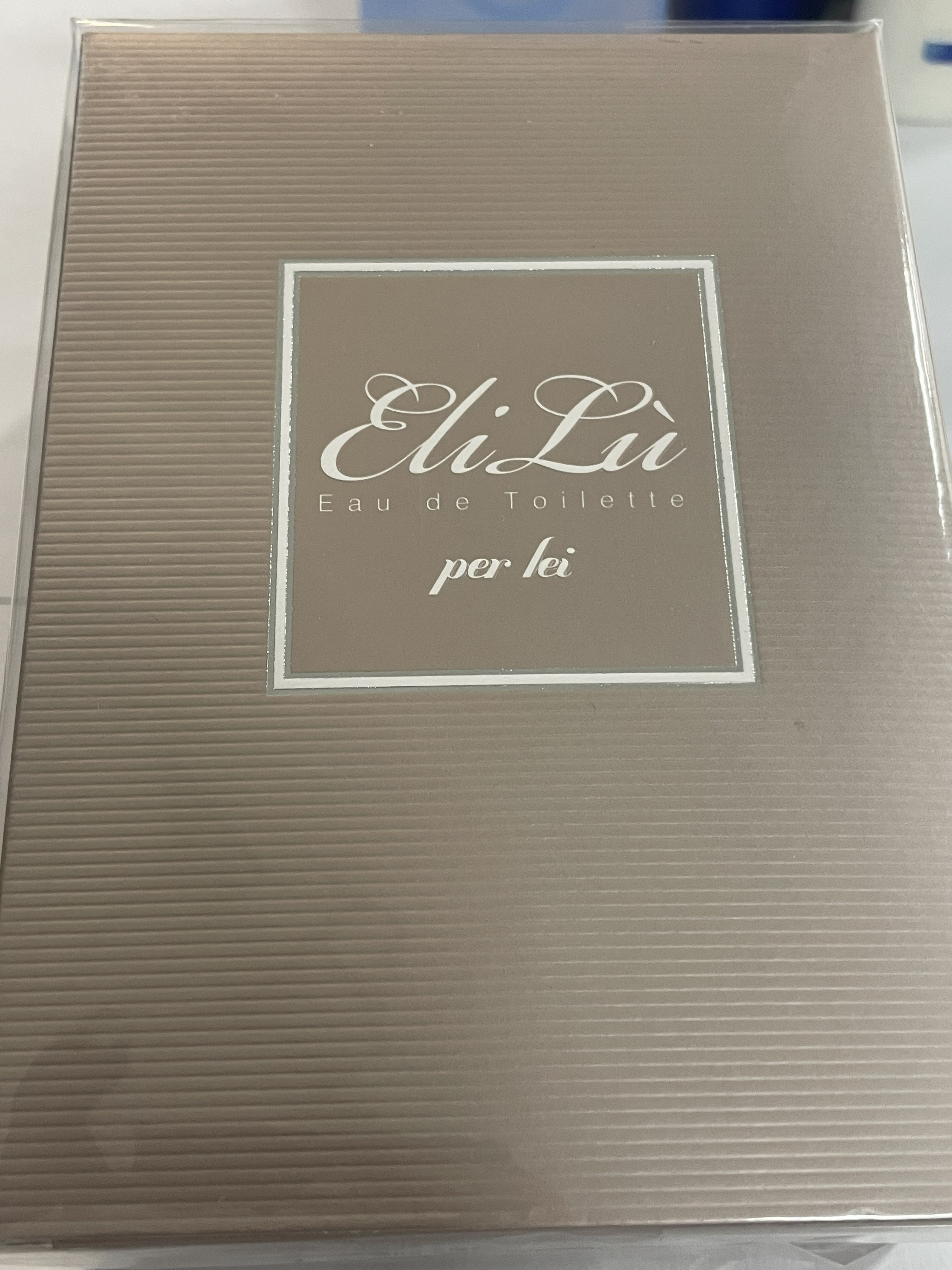 Official image of Eau de toilette ; Comin parfum ; Eli Lù published by OECD
