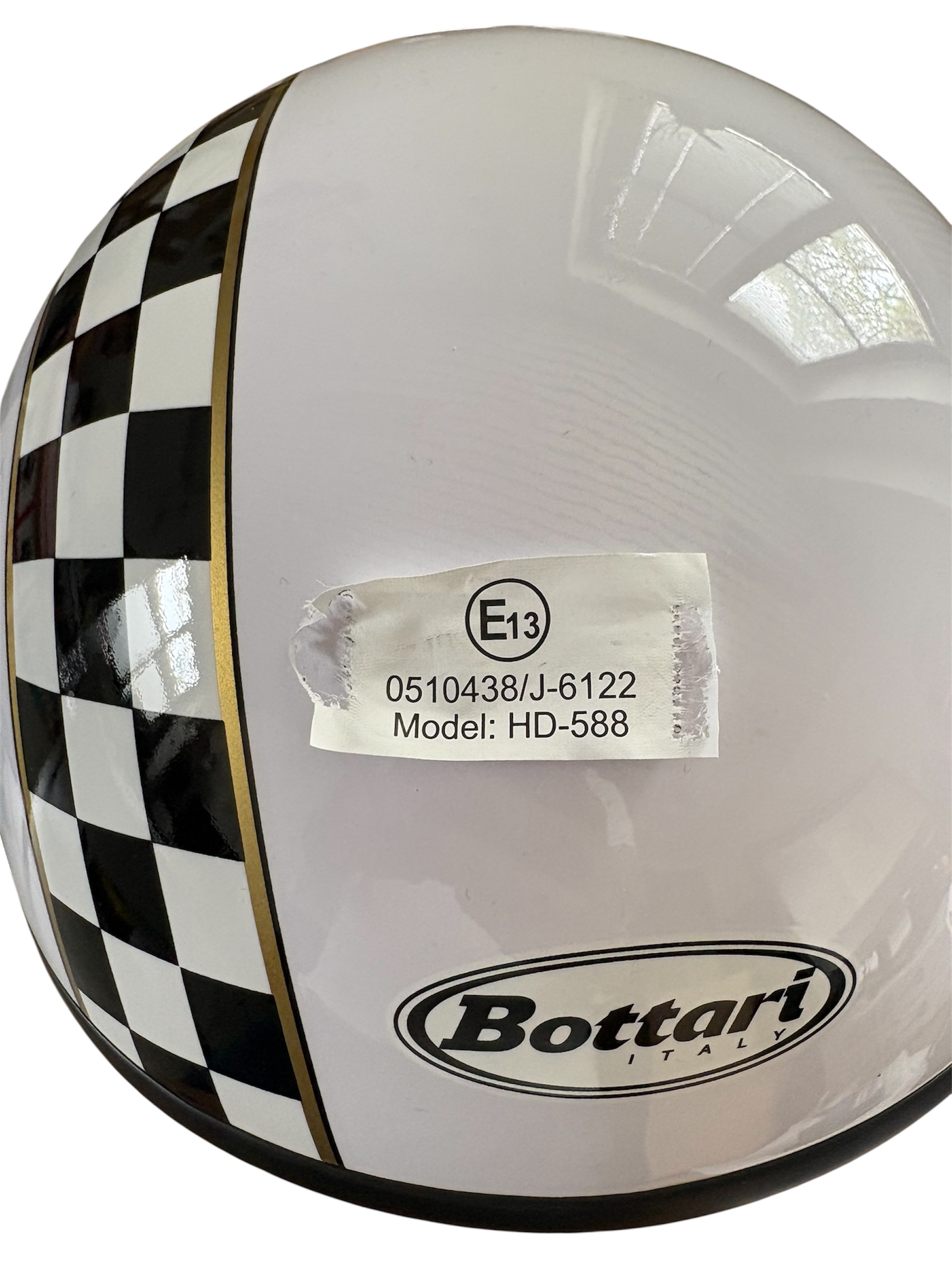 Official image of Motorcycle helmet ; Bottari ; Snapper published by OECD 3