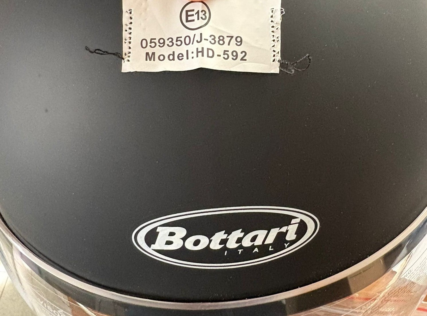Official image of Motorcycle helmet ; Bottari ; Oki Dok published by OECD 2