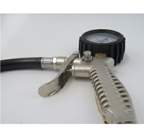 Official image of TRUSCO tire gauge gun type 1400kPa US style valve type published by OECD 3