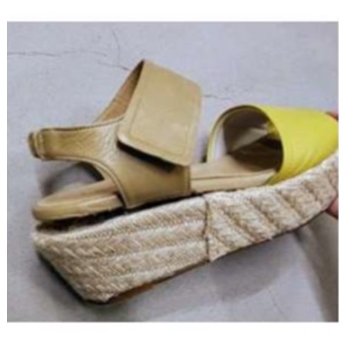 Official image of Sandals with double line belt published by OECD 3