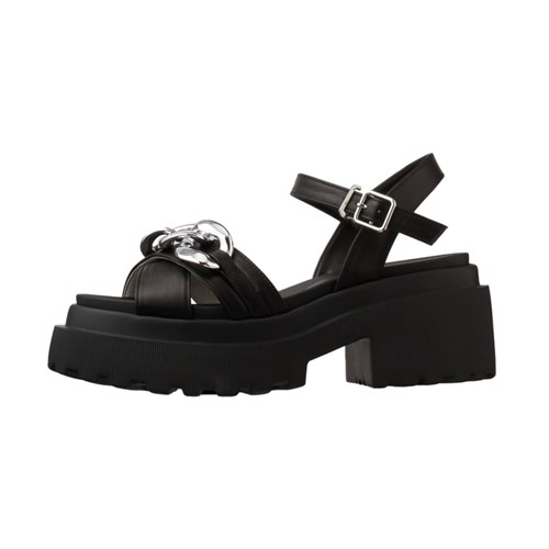 Official image of Sandals DIANA brand FA57348 Cross Mousse XS–XL FA57348 White Smooth XS–XL FA57348 Silver Shrink Goat Hak XS–XL published by OECD